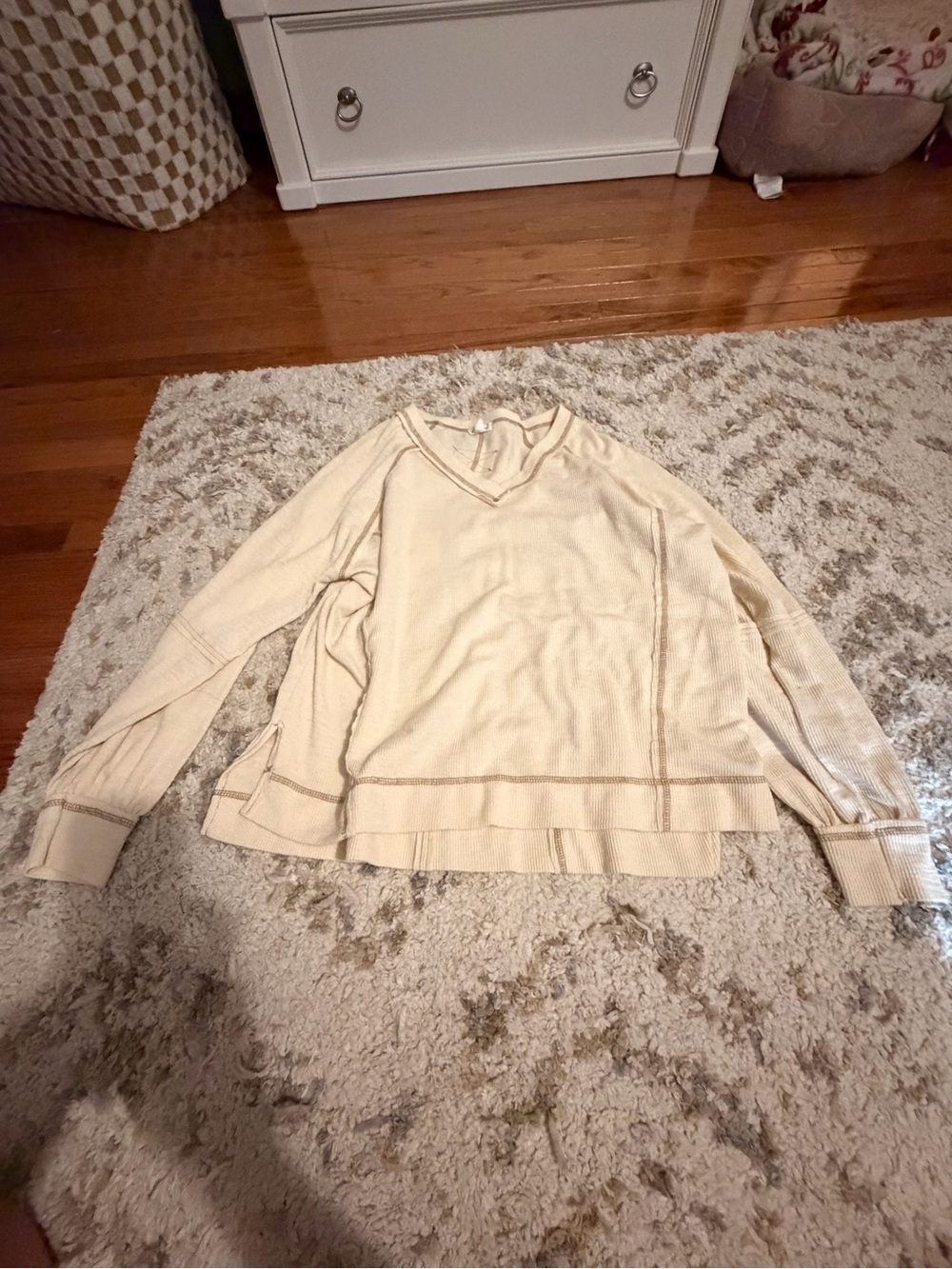 Cream V-Neck Lightweight Pullover Sweater
